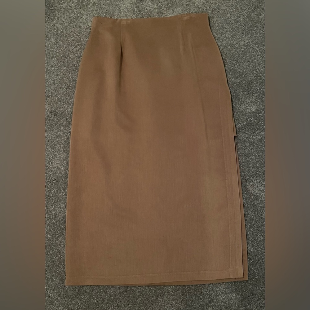 Brown skirt.